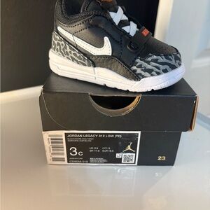 Nike Kids Sneakers - Black, White, and Gray